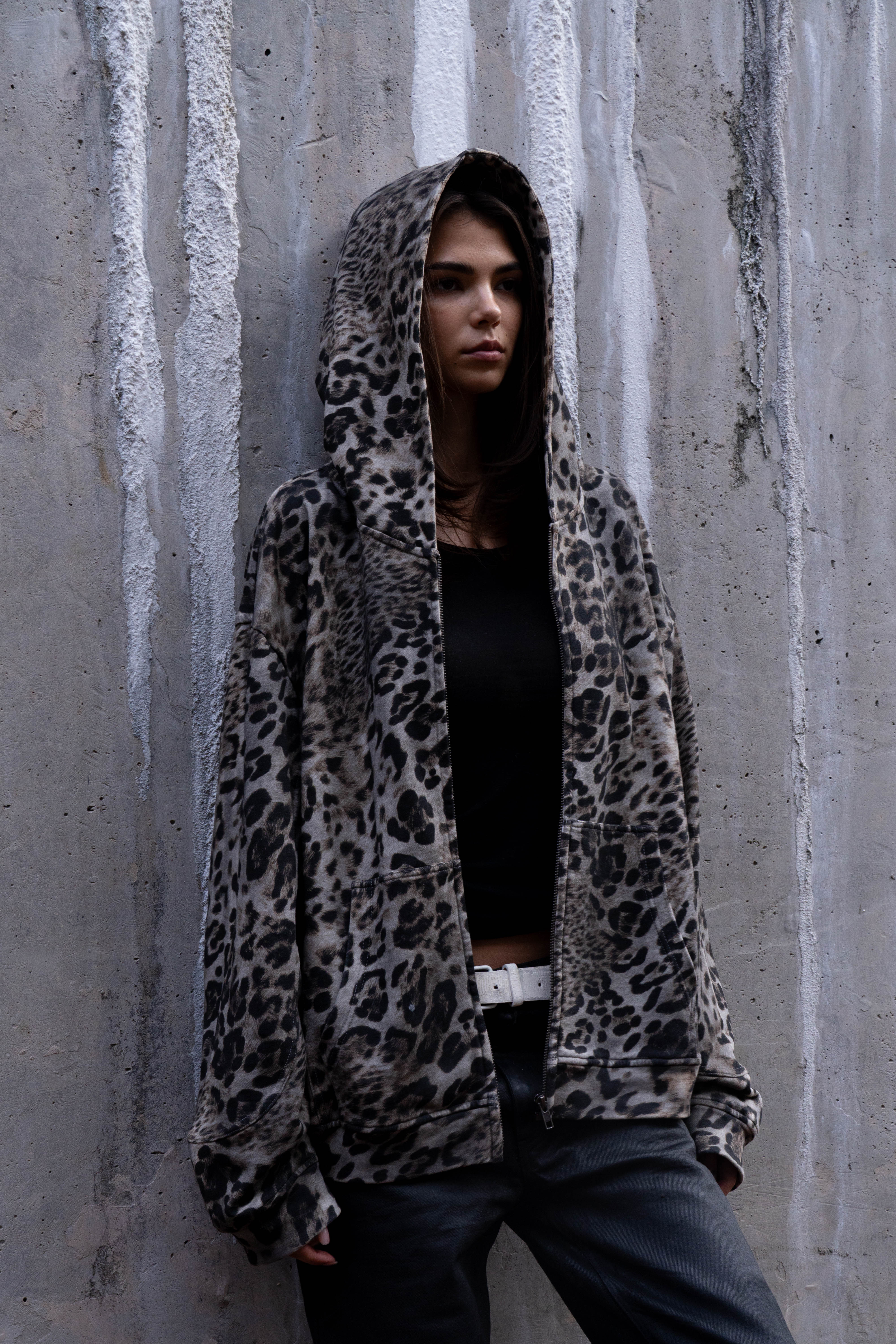 LEOPARD OBSESSION ZIP UP - Image 5